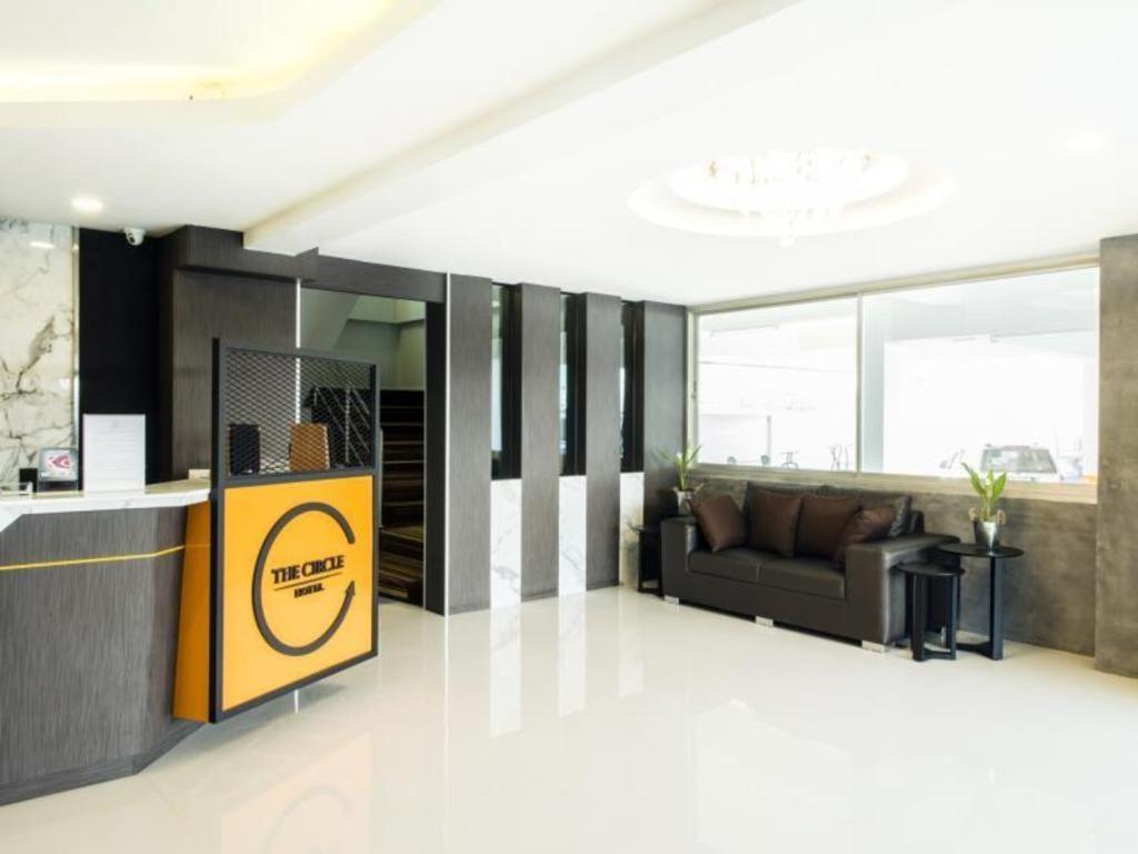 The Circle Hotel Buriram Exterior foto
