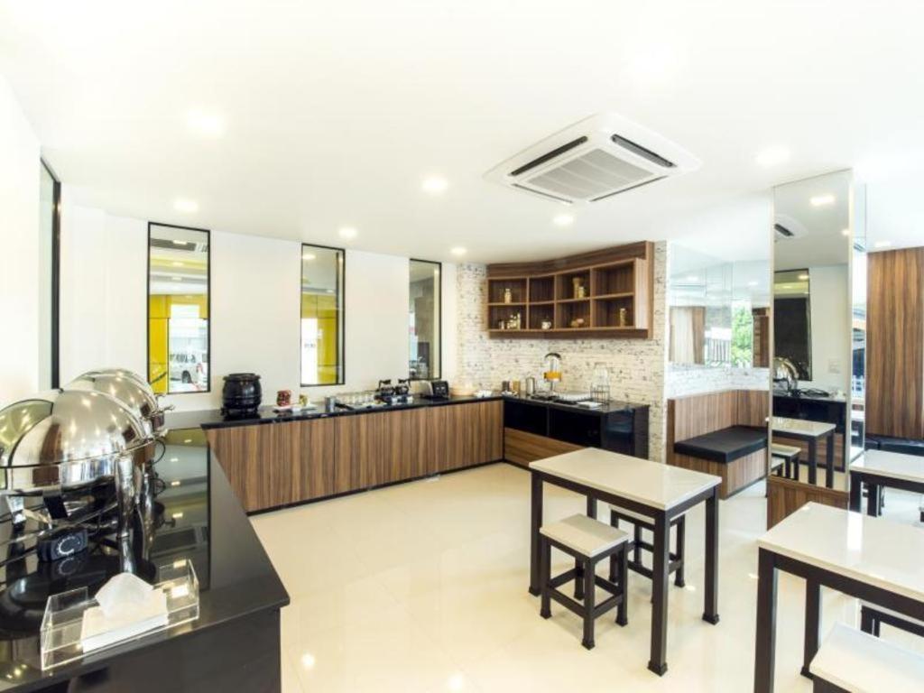 The Circle Hotel Buriram Exterior foto