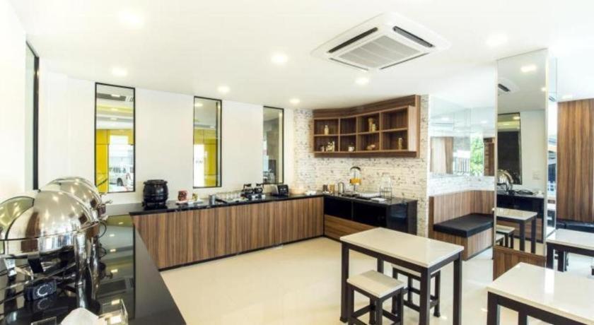 The Circle Hotel Buriram Exterior foto